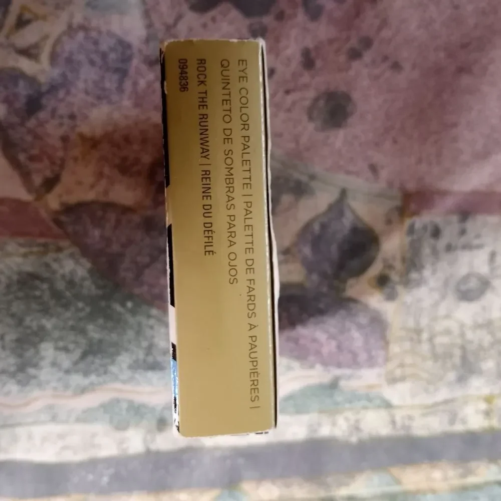 Mary Kay Rock The Runway Eye Color Palette Discontinued Limited Edition Shadow